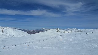 Detachable chairlift and Skiing resort in the 7th Station.