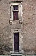 Door in the courtyard of the Hôtel de Mansencal.