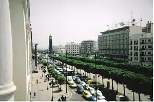 Overlooking the Avenue.