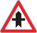 Side road to the left and right