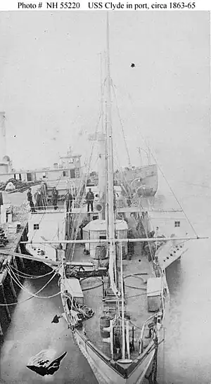 USS Clyde (1863-1865) Tied up in port, circa 1863-1865. Note this former blockade runner's pivot-mounted Dahlgren howitzer