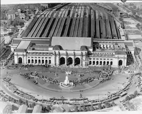 Columbus Circle with the fountain from the air in the 1920s