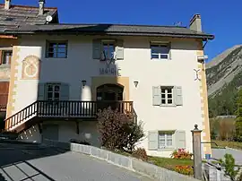 The town hall in the hamlet of Serre, in Val-des-Prés