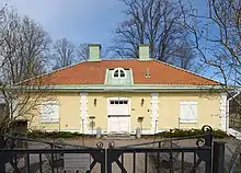 The front of a single-floor house