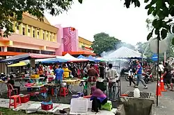 Astaka Taman Tun Sardon, a wet market-cum-hawker centre.