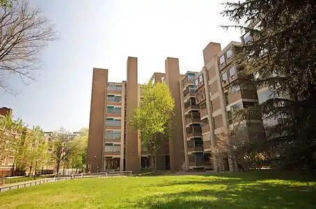 Richards Medical Research Laboratories by Louis Kahn (1957–61)