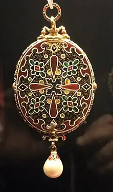 Enamelled cover of an English locket, 1630s, with miniature of the Royalist general Sir Bevil Grenville, WB.168