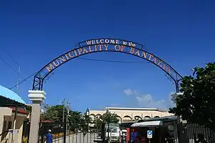 Arched sign on municipal quay