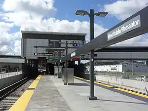 The platform at West Dublin/Pleasanton station, 2011