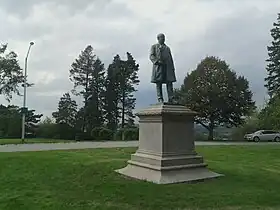 The Western Promenade and a statue of Thomas Brackett Reed, Speaker of the U.S. House of Representatives