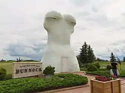 World's Largest Bunnock statue