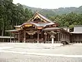 Yahiko Shrine beneath Yahiko Mountain