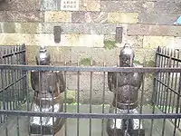 Statues of Lady Wang (秦王氏) and Qin Hui (秦檜) at the Yue Fei Temple, Hangzhou