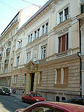 One of the district's three Zichy Palaces (Gyula Kauser, 1899), Szentkirályi utca 16 ). Built for a member of Count Nándor Zichy's family. Today an apartment building.