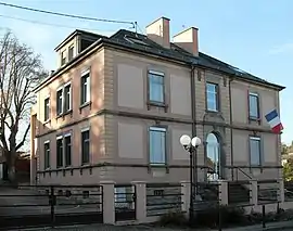 The town hall and school in Zimmersheim